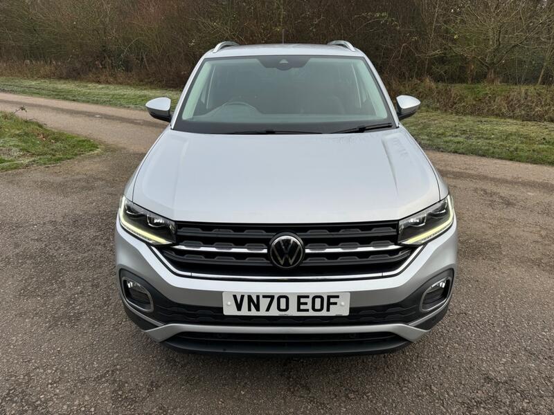 VOLKSWAGEN T-CROSS