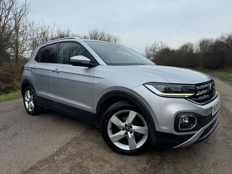 VOLKSWAGEN T-CROSS