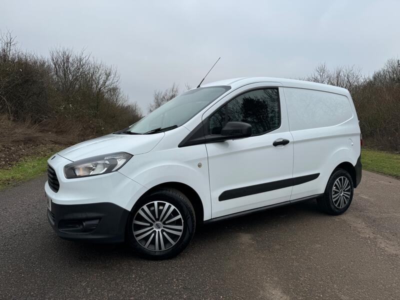 FORD TRANSIT COURIER