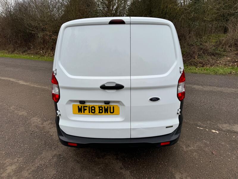 FORD TRANSIT COURIER