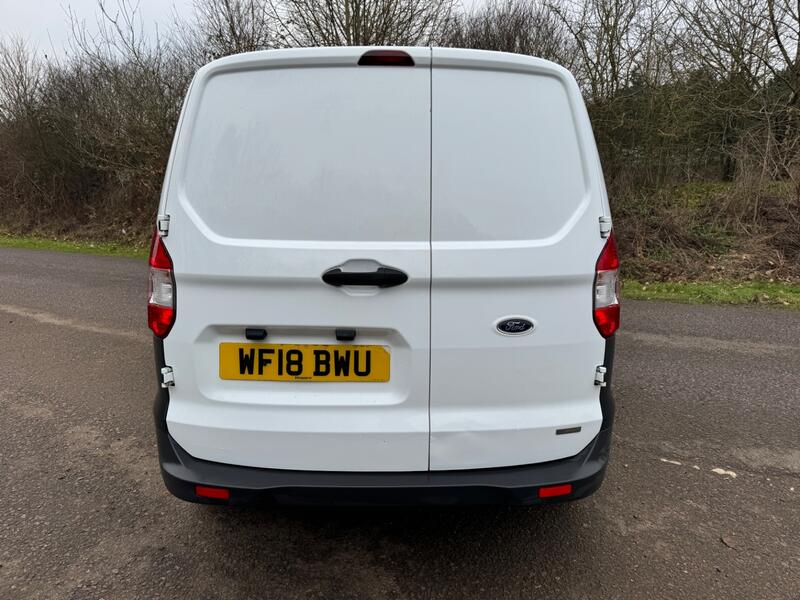 FORD TRANSIT COURIER