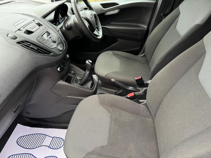FORD TRANSIT COURIER