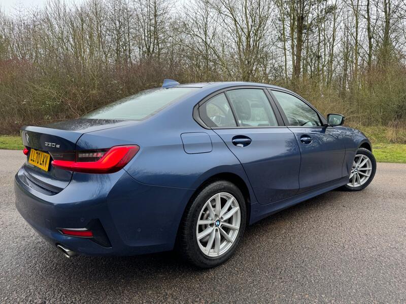 BMW 3 SERIES