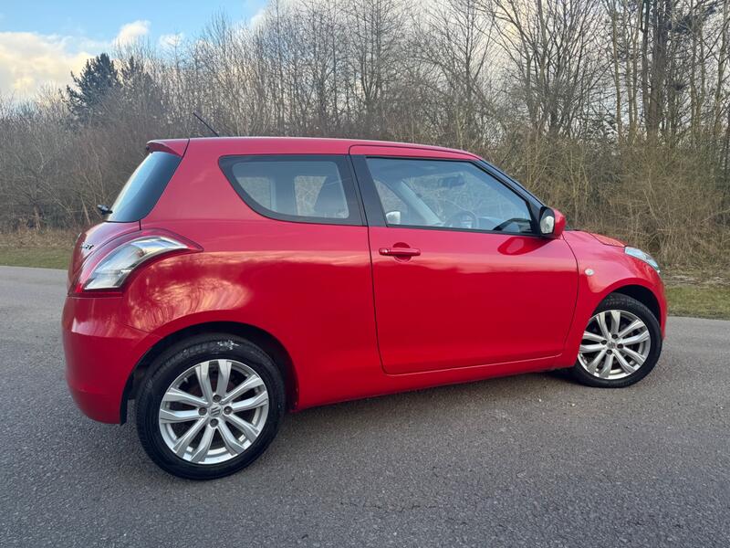 SUZUKI SWIFT