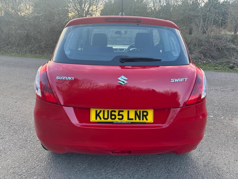 SUZUKI SWIFT
