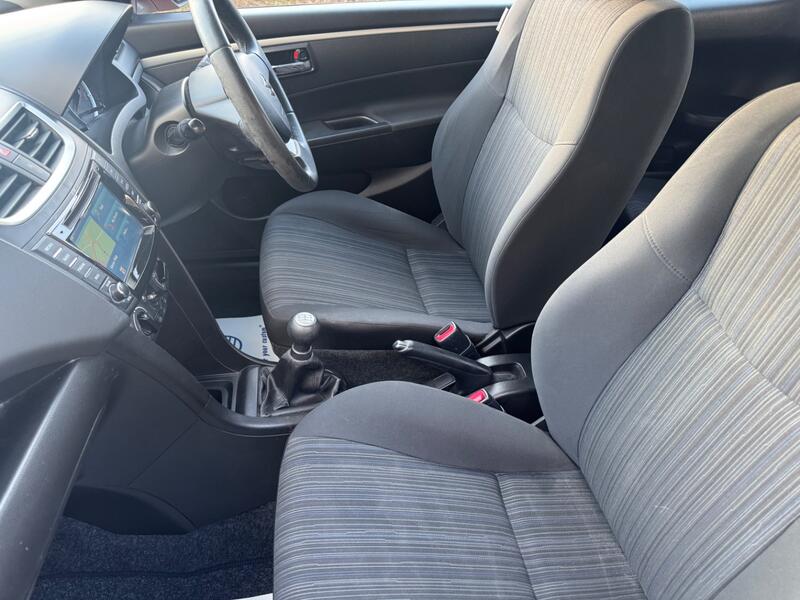 SUZUKI SWIFT