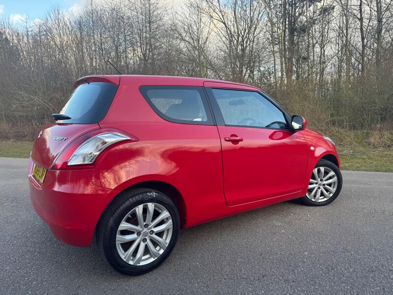 SUZUKI SWIFT