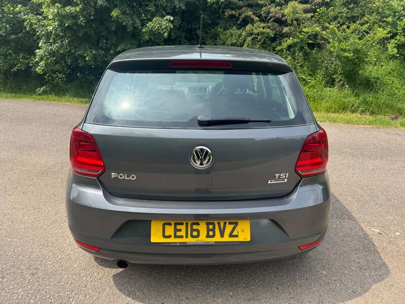 VOLKSWAGEN POLO