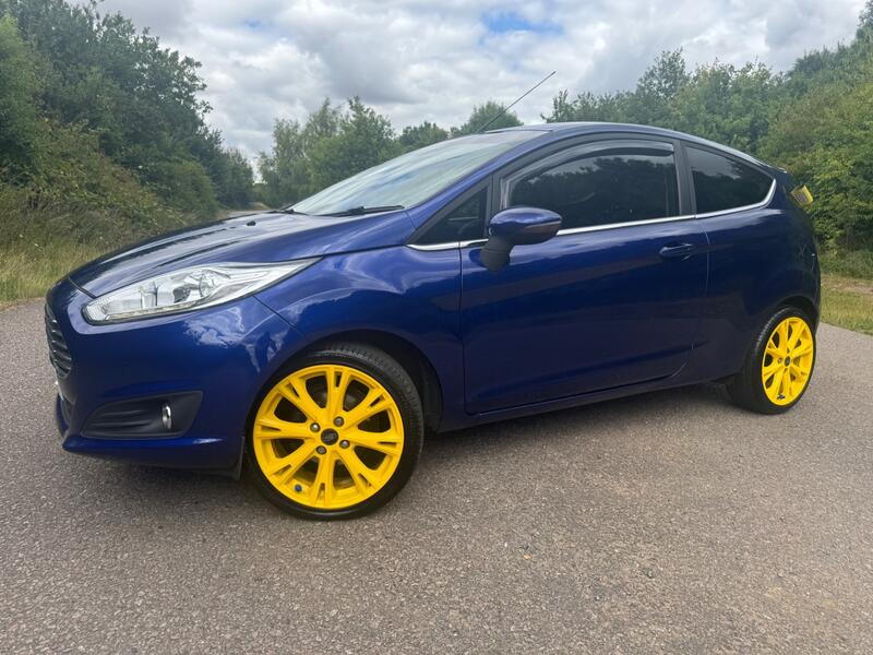 FORD FIESTA