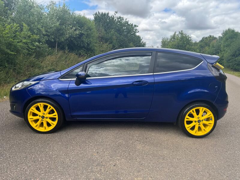 FORD FIESTA