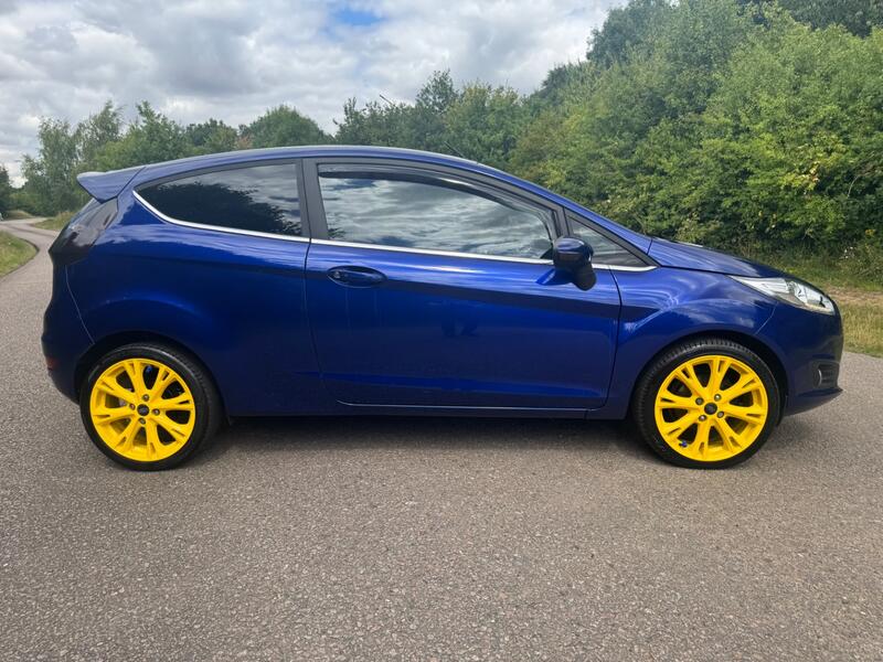 FORD FIESTA