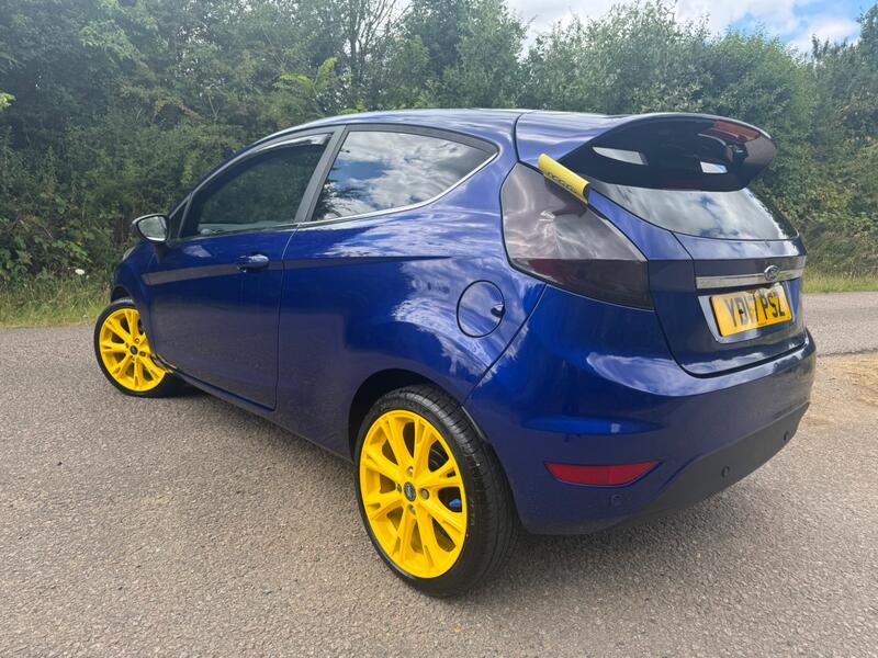 FORD FIESTA