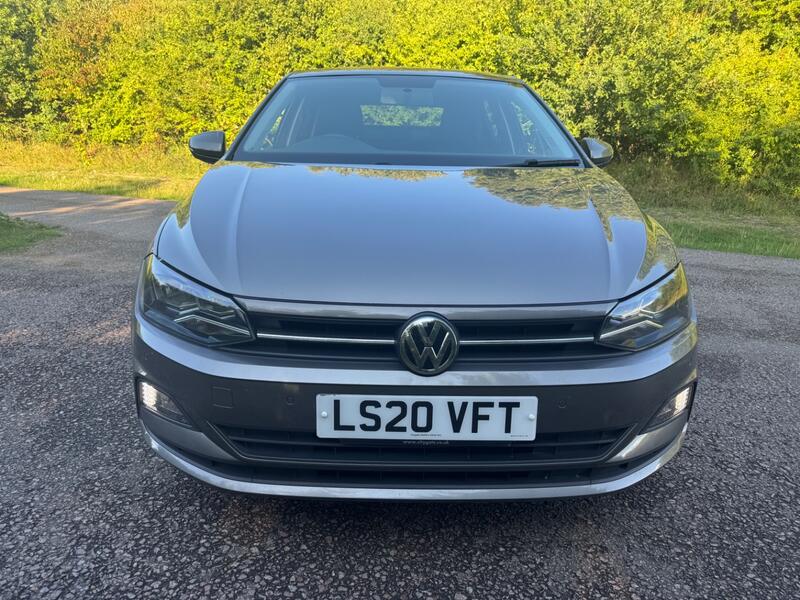 VOLKSWAGEN POLO