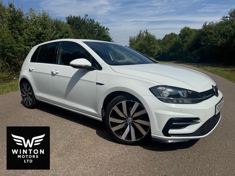 VOLKSWAGEN GOLF 1.5 TSI EVO R-Line